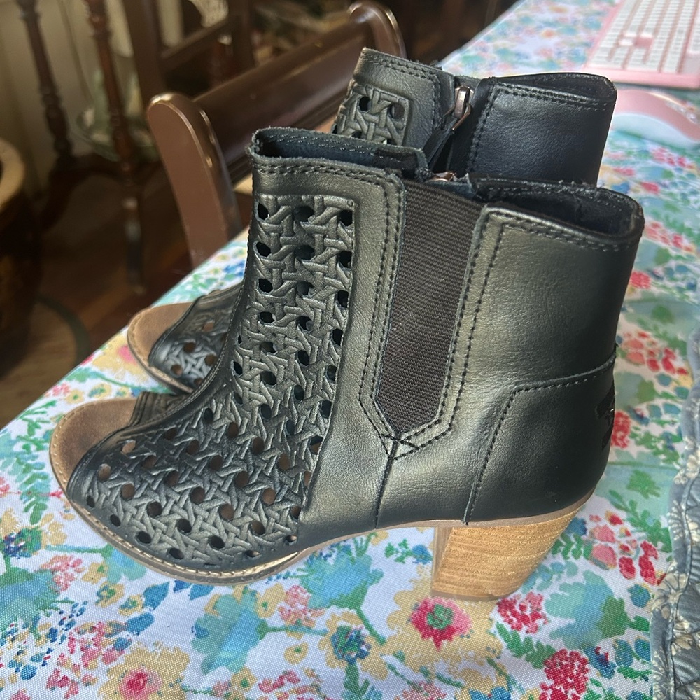 Toms Majorca Heels